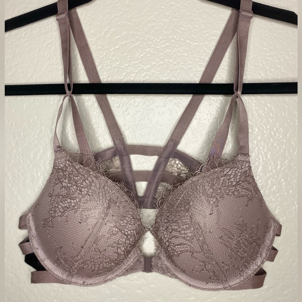 Victoria’’s Secret Very Sexy Front Clasp Sz 32B
